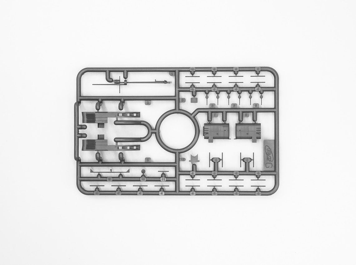 ICM S017 Plastic ship model kit Scale 1:700 German battleship 