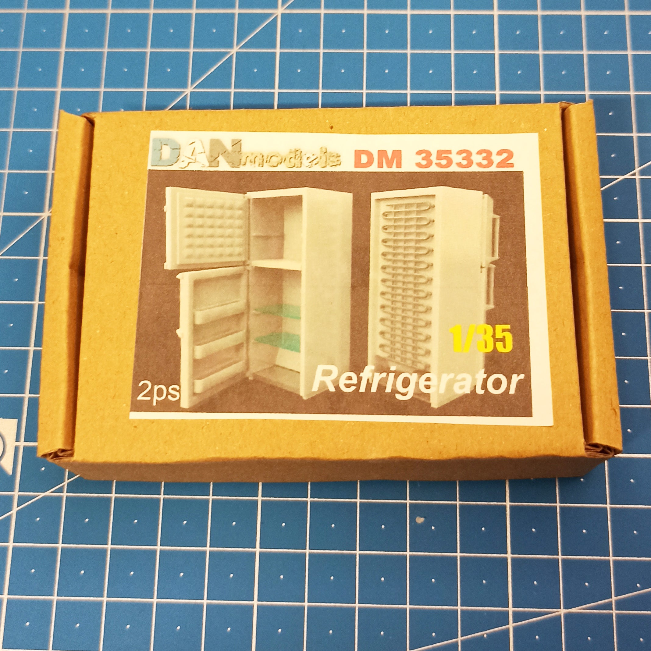 Material for dioramas. fridge. Set 2 pcs. 3D printing Scale 1:35 DAN Models DM 35332