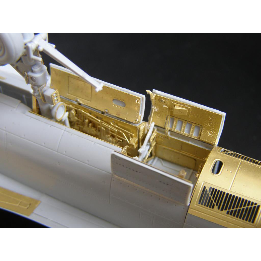 McDonnell-Douglas F/A-18C, Interior Wheel Bays and Landing Gears (for HobbyBoss) Scale 1:48 Metallic Details MD4845