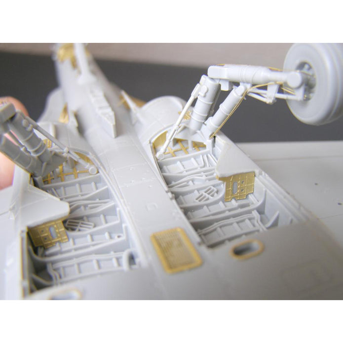 McDonnell-Douglas F/A-18C, Interior Wheel Bays and Landing Gears (for HobbyBoss) Scale 1:48 Metallic Details MD4845