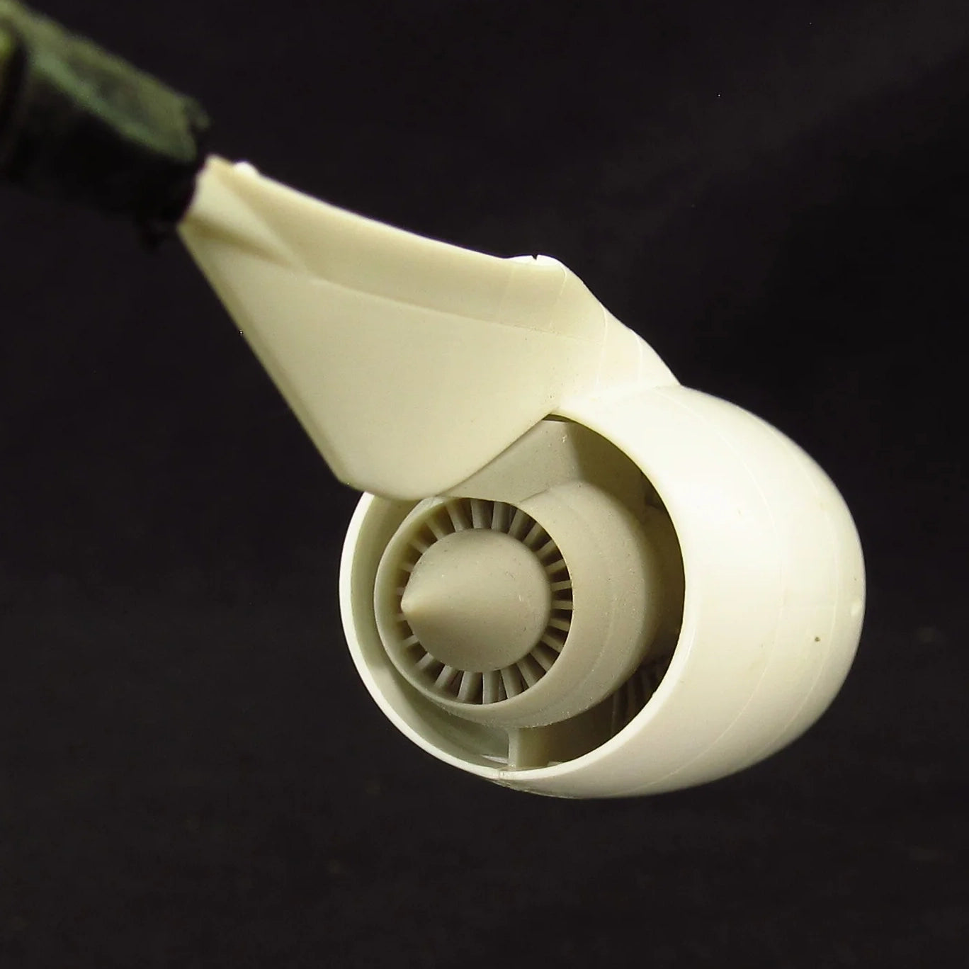 Airbus A380, Trent 900, Engines Detailing sets (3D-Printed) Scale 1:144 (Recommended for kit: Revell) Metallic Details MDR14452 - For Aircraft Kit Model
