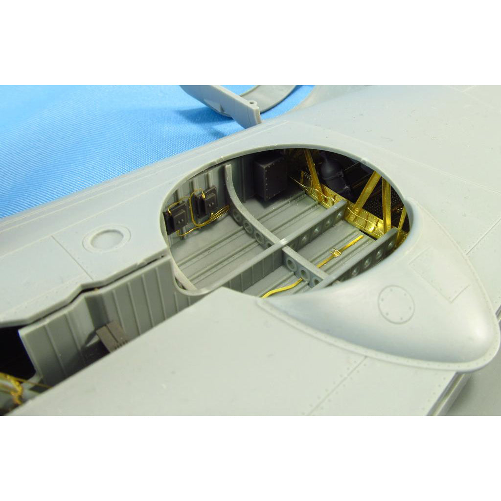 Consolidated B-24 Liberator, Wheel Bays detailing set (for HobbyBoss) Scale 1:32 Metallic Details MDR3202