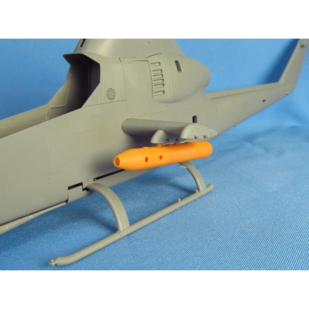 M18 gun pod with M134 Minigun Scale 1:32 Metallic Details MDR3212