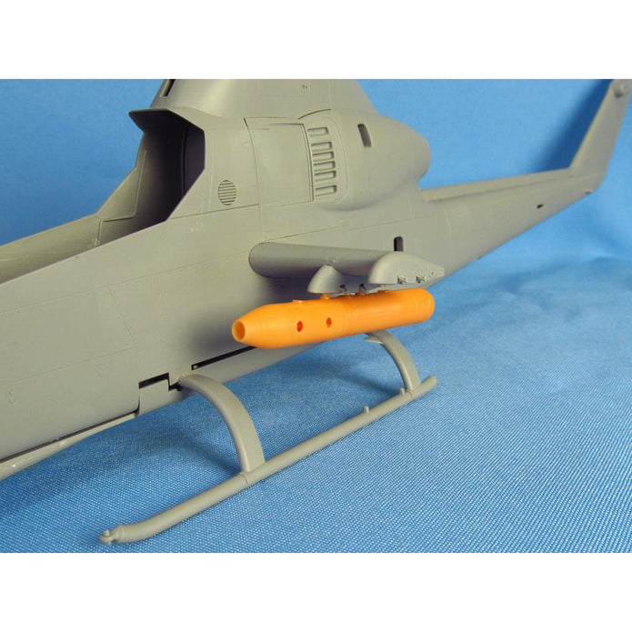 M18 gun pod with M134 Minigun Scale 1:32 Metallic Details MDR3212