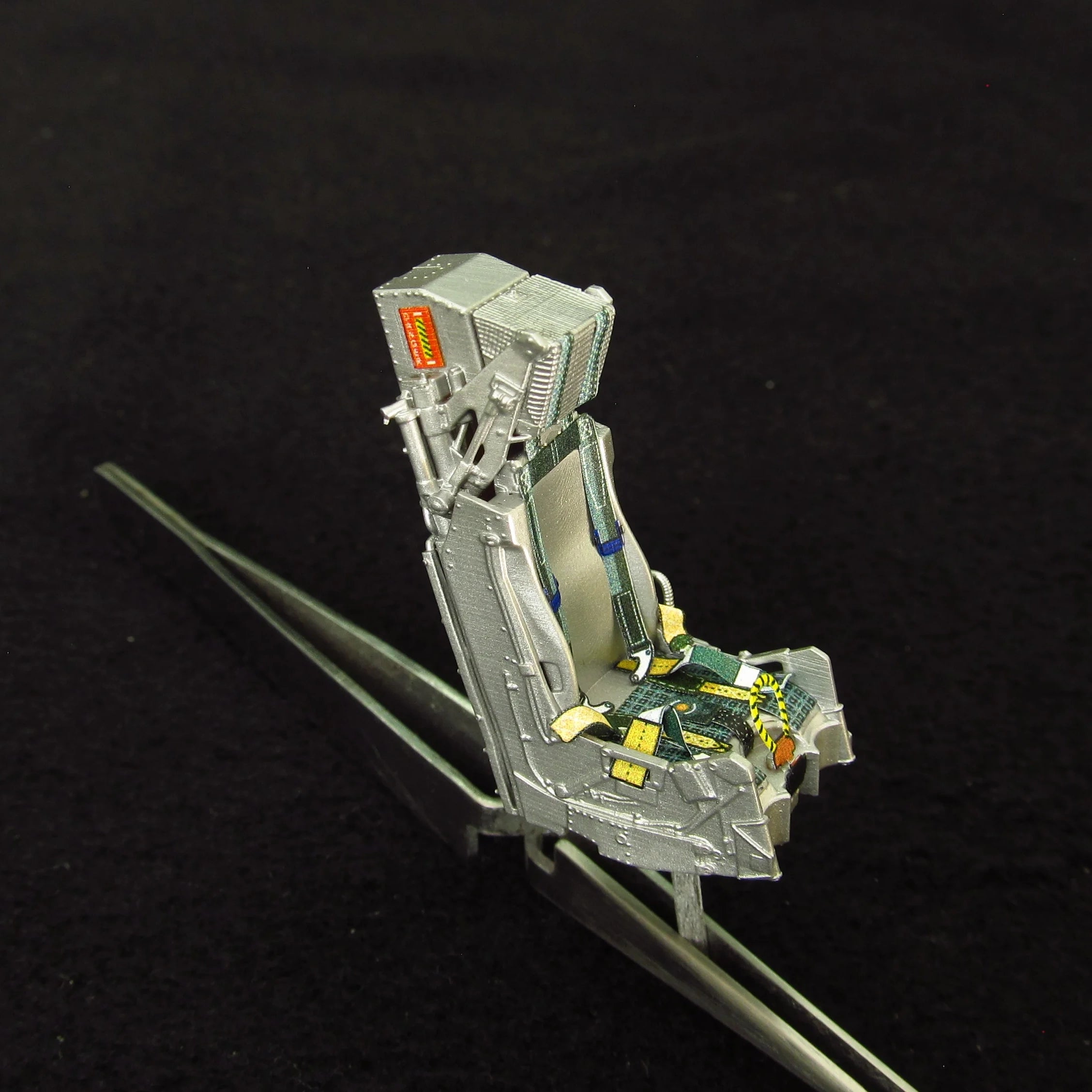 Ejection seat F16F Rafale 2 pcs, Detailing set Seats + 3D Decals 1:32 Metallic Details MDR3250 - For Models Aircraft Kits