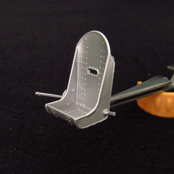Hurricane Seats + 3D Decals 2 pcs Scale 1:32 Metallic Details MDR3252 - For Model Aircraft Kits