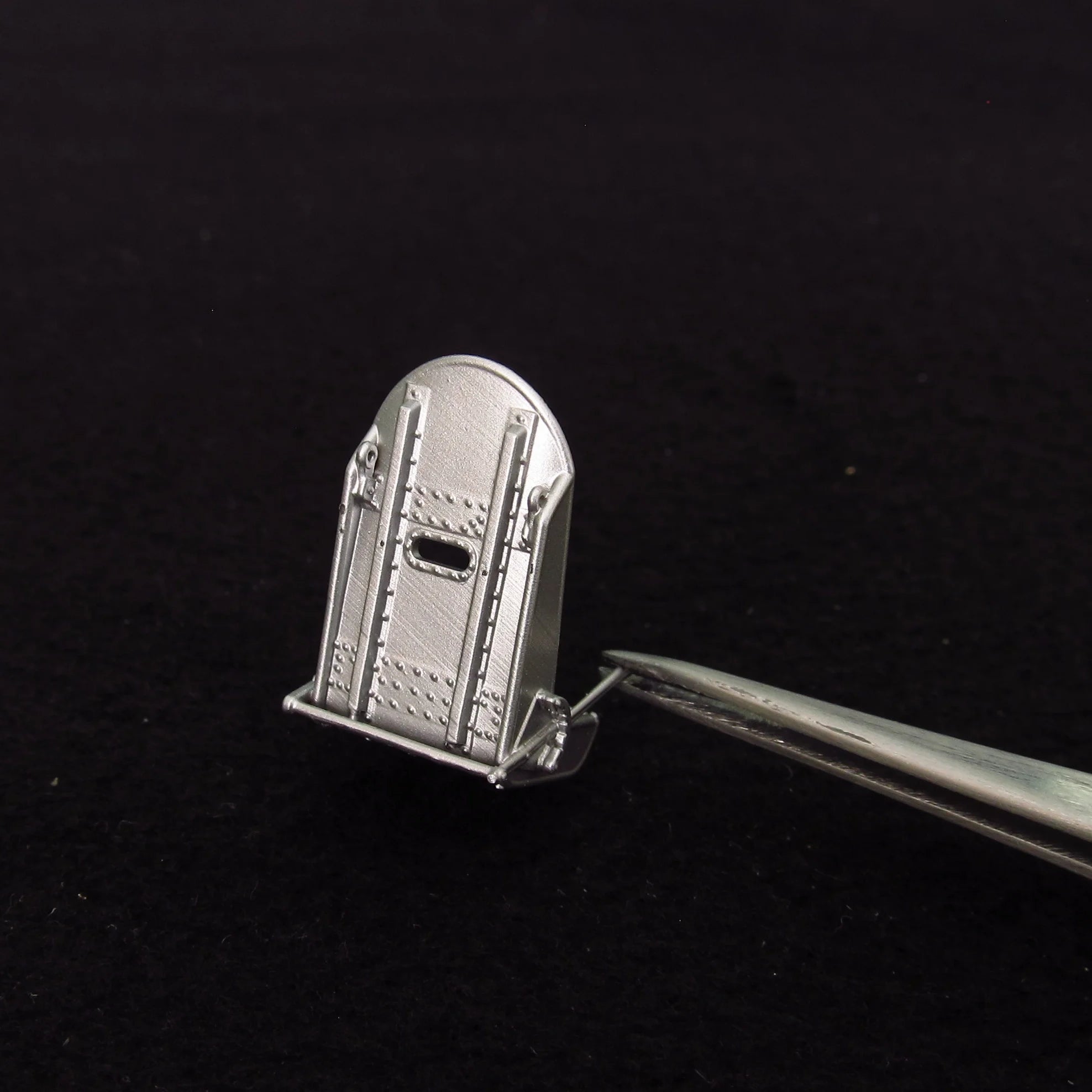 Hurricane Seats + 3D Decals 2 pcs Scale 1:32 Metallic Details MDR3252 - For Model Aircraft Kits