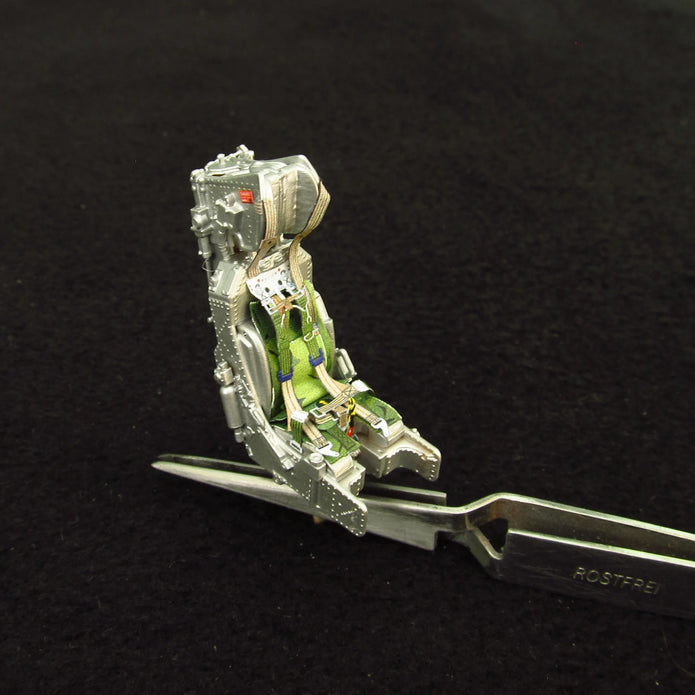 Harrier GR,3, GR,7, GR,9 Ejection Seats + 3D Decals 2 pcs Scale 1:32 Metallic Details MDR3255 - For Aircraft Model Kits