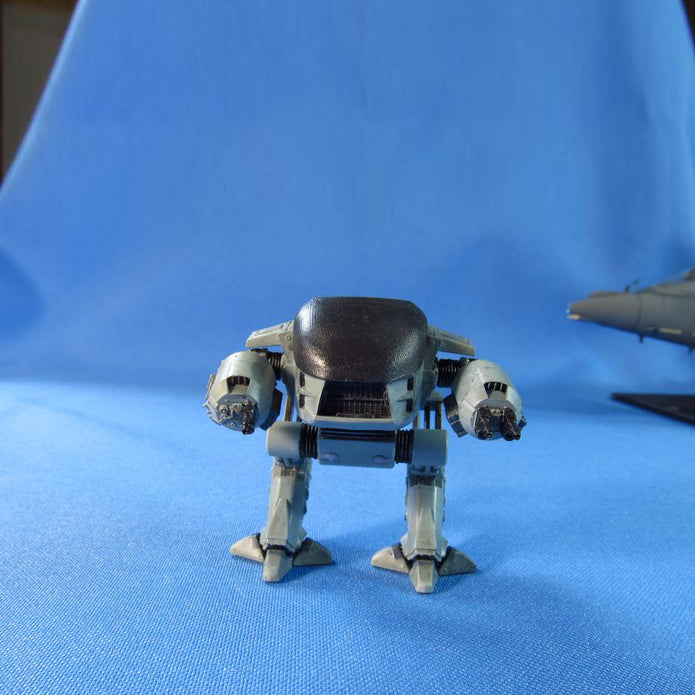 Fighting robot D-209 Scale 1:48 Metallic Details MDR48150