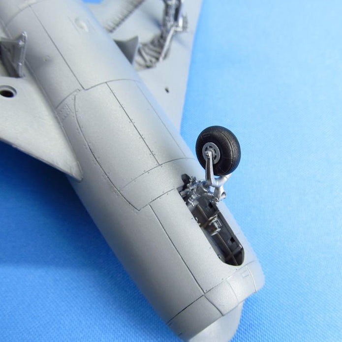 MiG-17, Landing Gears, Wheels (for HobbyBoss) Scale 1:48 Metallic Details MDR48181