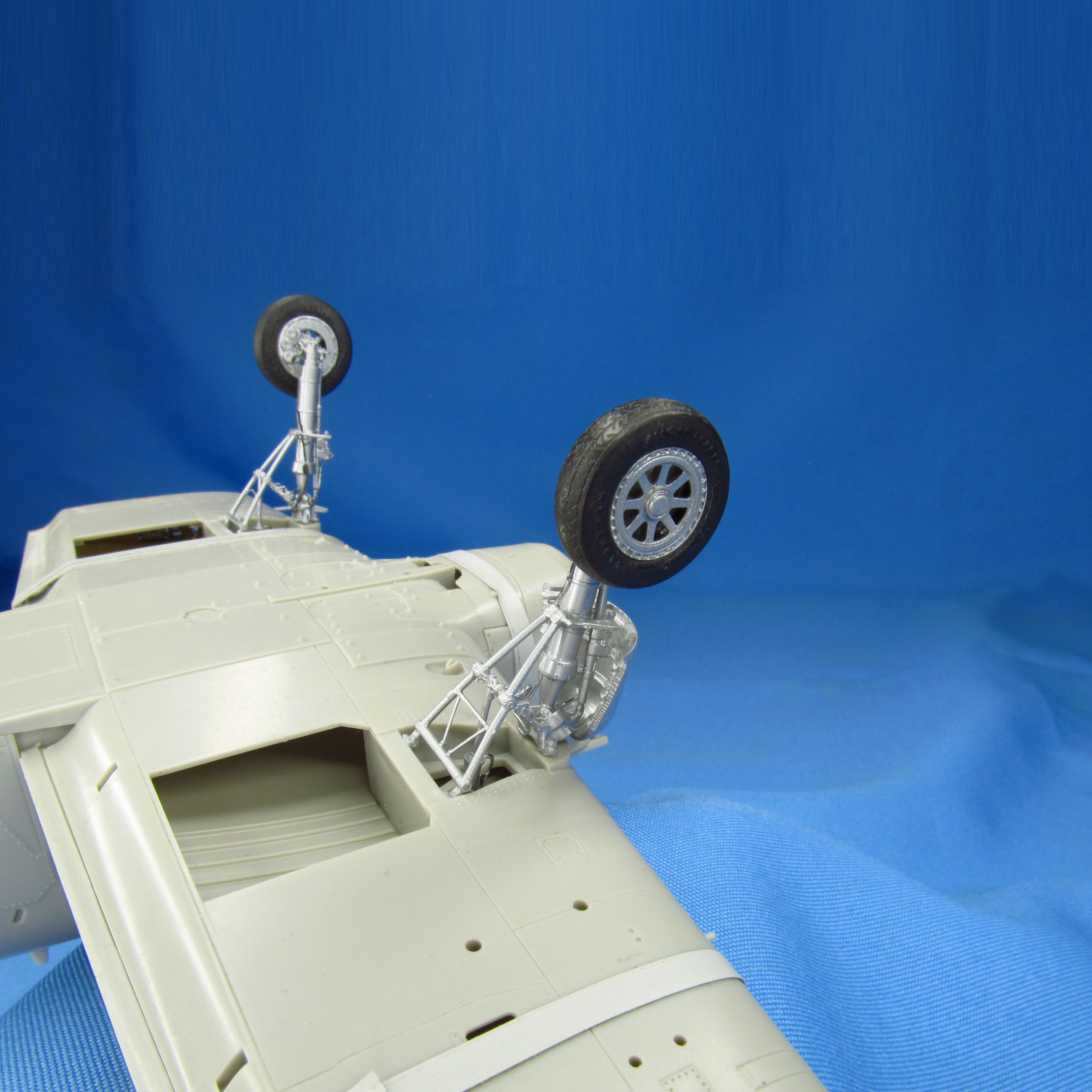 A-1 Skyraider, Landing Gears, Wheels (for Tamiya) Scale 1:48 Metallic Details MDR48229