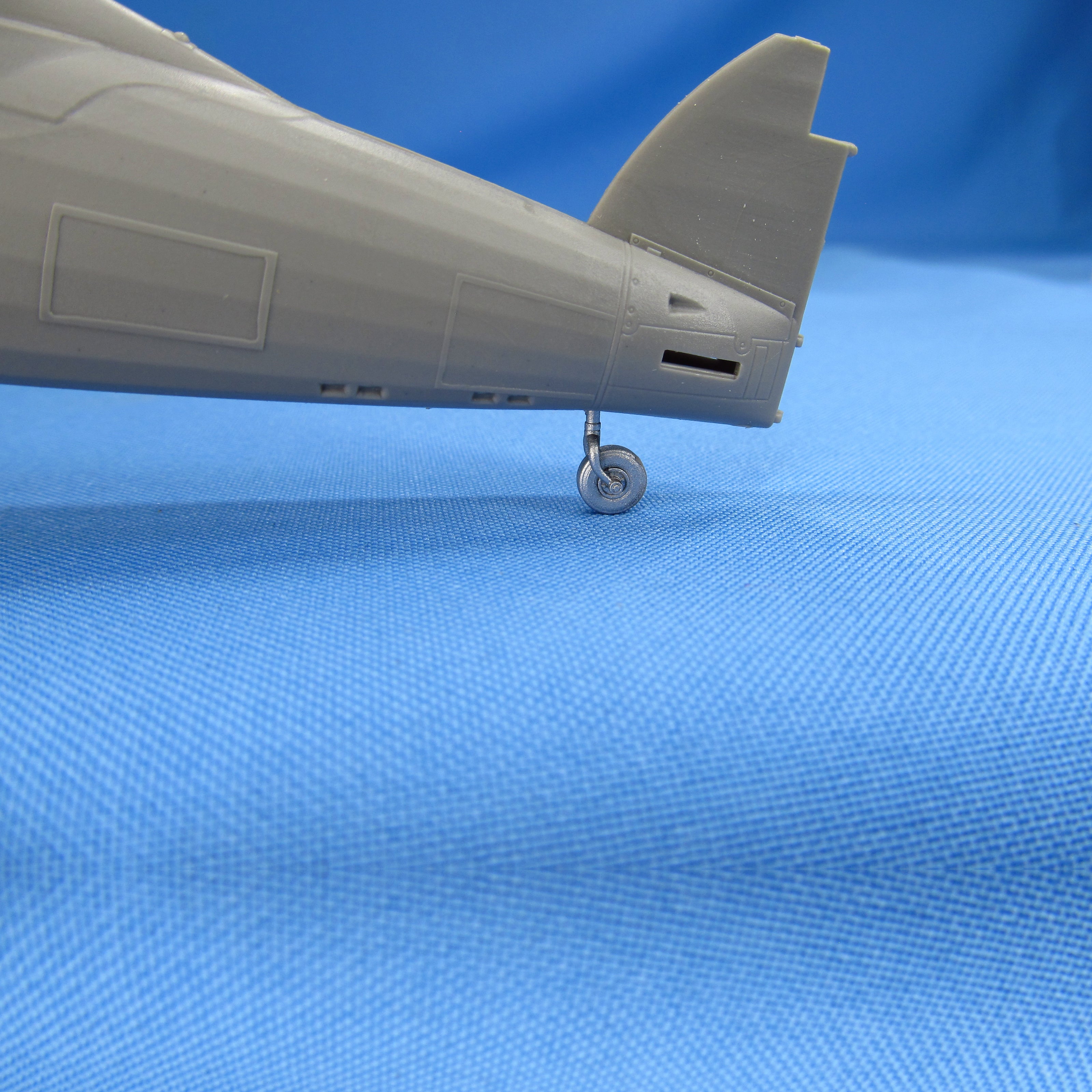 Gloster Gladiator, Exterior - Cowling, Engine, Radiator, Guns, Wheels, Propeller (Resin, 3D-Printed) Scale 1:48 (Recommended for kit: Roden, Merit International, I Love Kit) Metallic Details MDR48241 - For Aircraft Model Kits