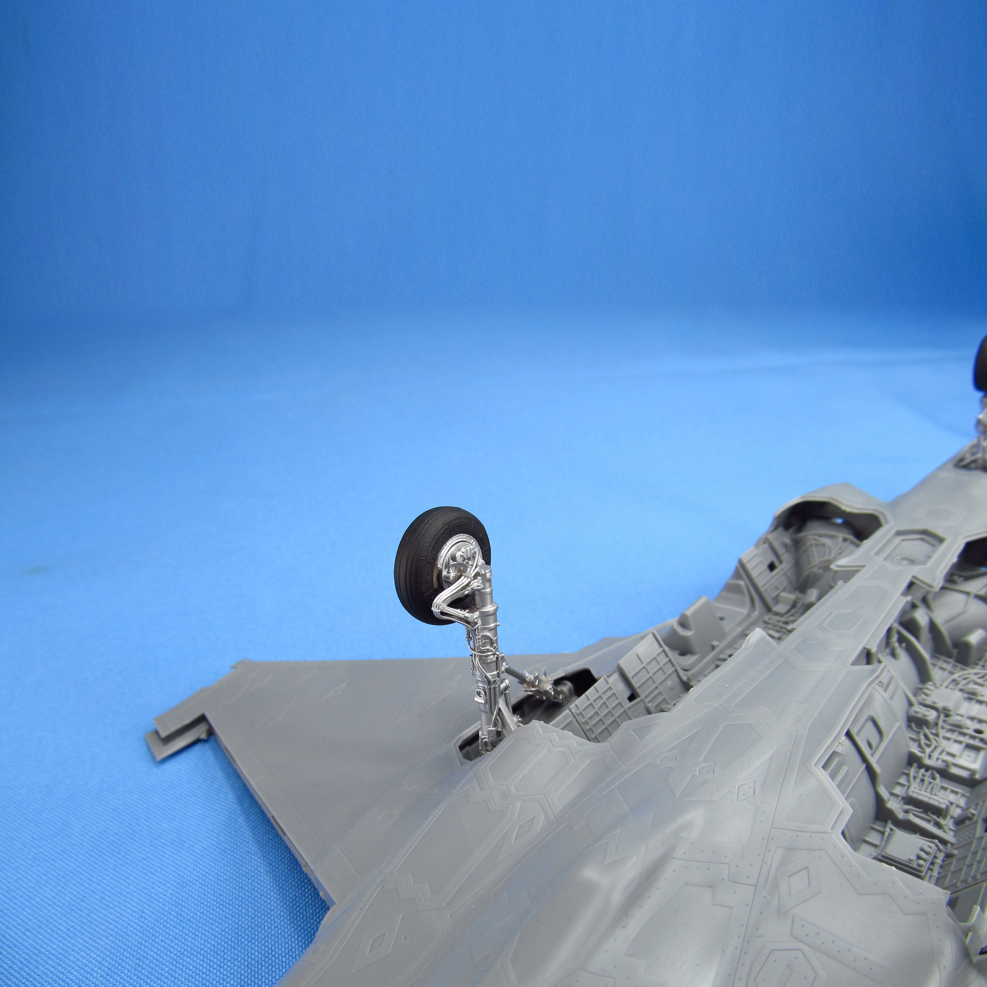 F-35 A Lightning II, Landing Gears, Wheels (for Tamiya) Scale 1:48 Metallic Details MDR48245