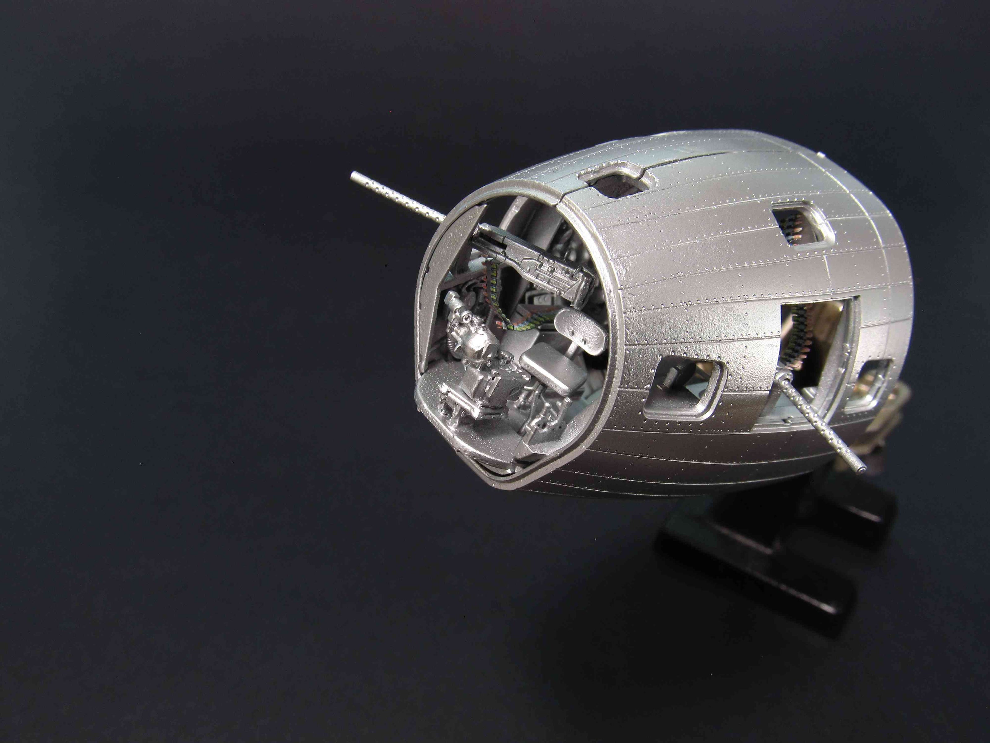 Boeing B-17F Flying Fortress Bombardier’s Cockpit (Interior set) (for HK Models) Scale 1:48 Metallic Details MDR48284