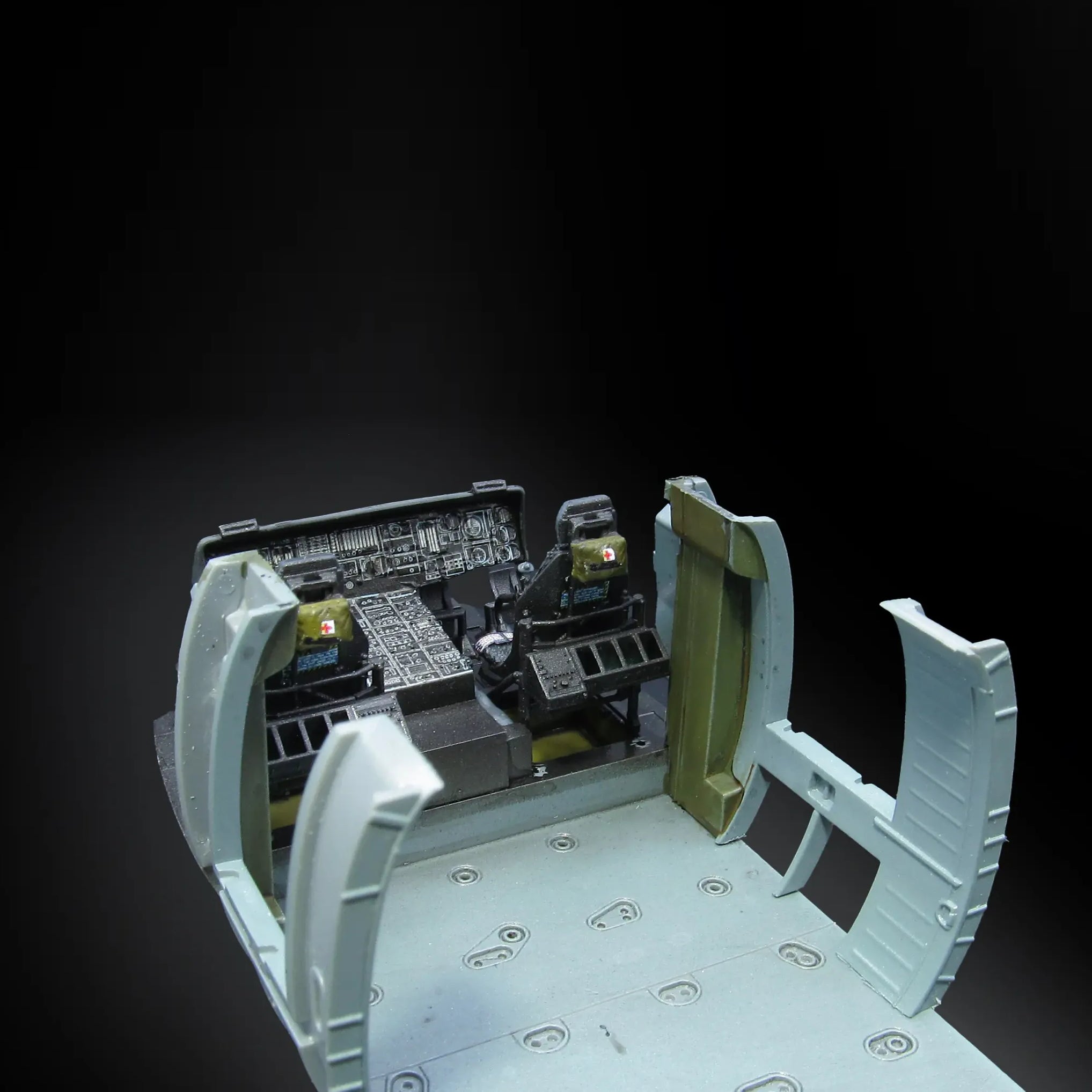 Pilot seats for UH-60, SH-60, MH-60 early Scale 1:48 Metallic Details MDR48290