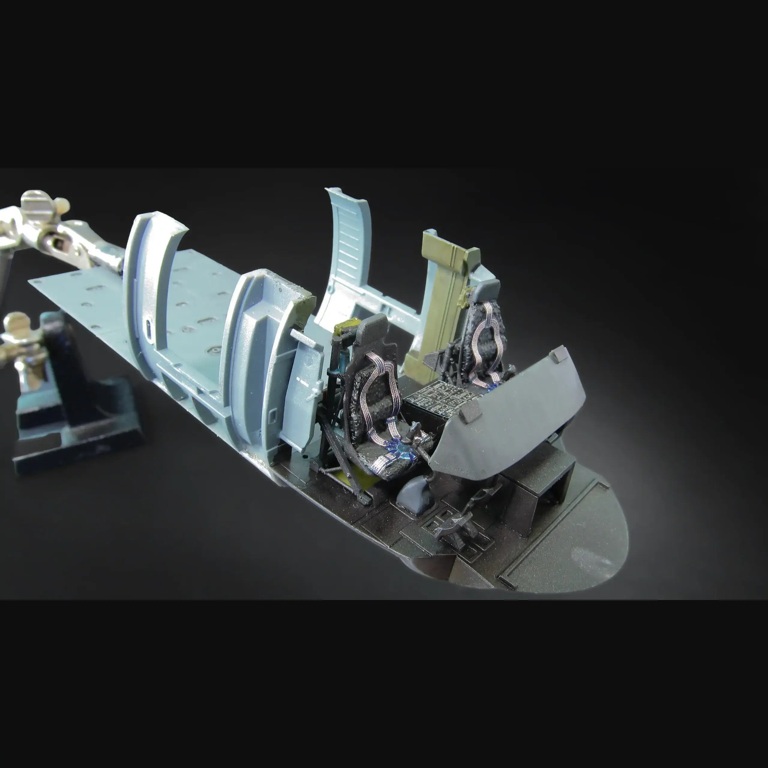 Pilot seats for UH-60, SH-60, MH-60 late Scale 1:48 Metallic Details MDR48292