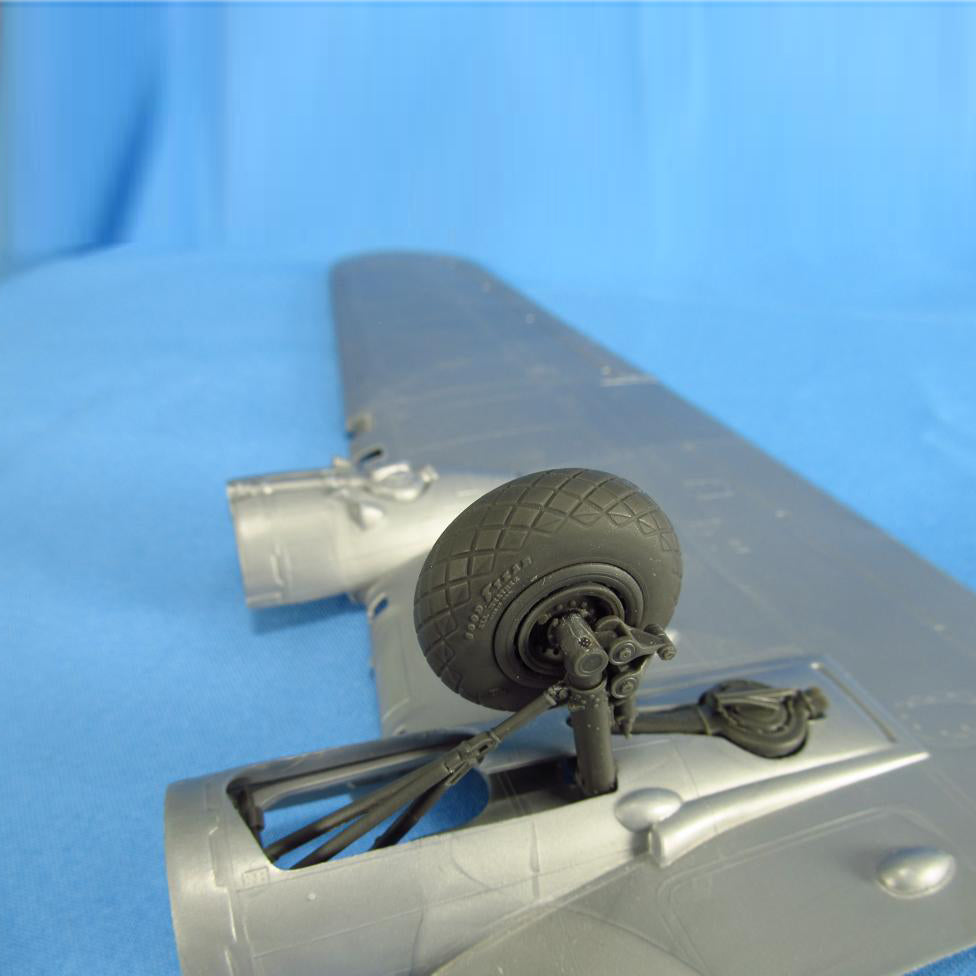 Boeing B-17 Flying Fortress, Wheels with Cover (for Revell/Monogram) Scale 1:48 Metallic Details MDR4865