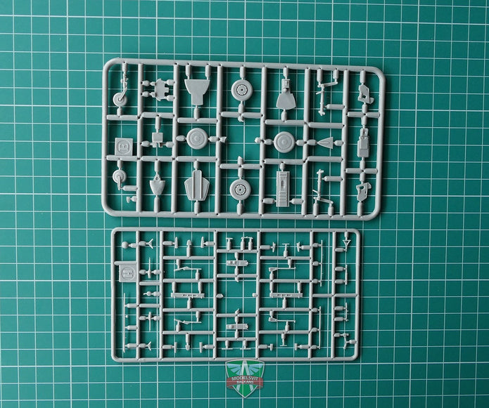 Modelsvit 72009 Plastic model aicraft kit Scale 1:72 Sukhoi SU-22I ( SU-7 IG )