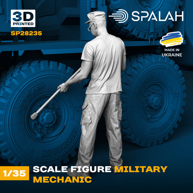 Spalah SP28235 Figure "Military mechanic" Scale 1:35