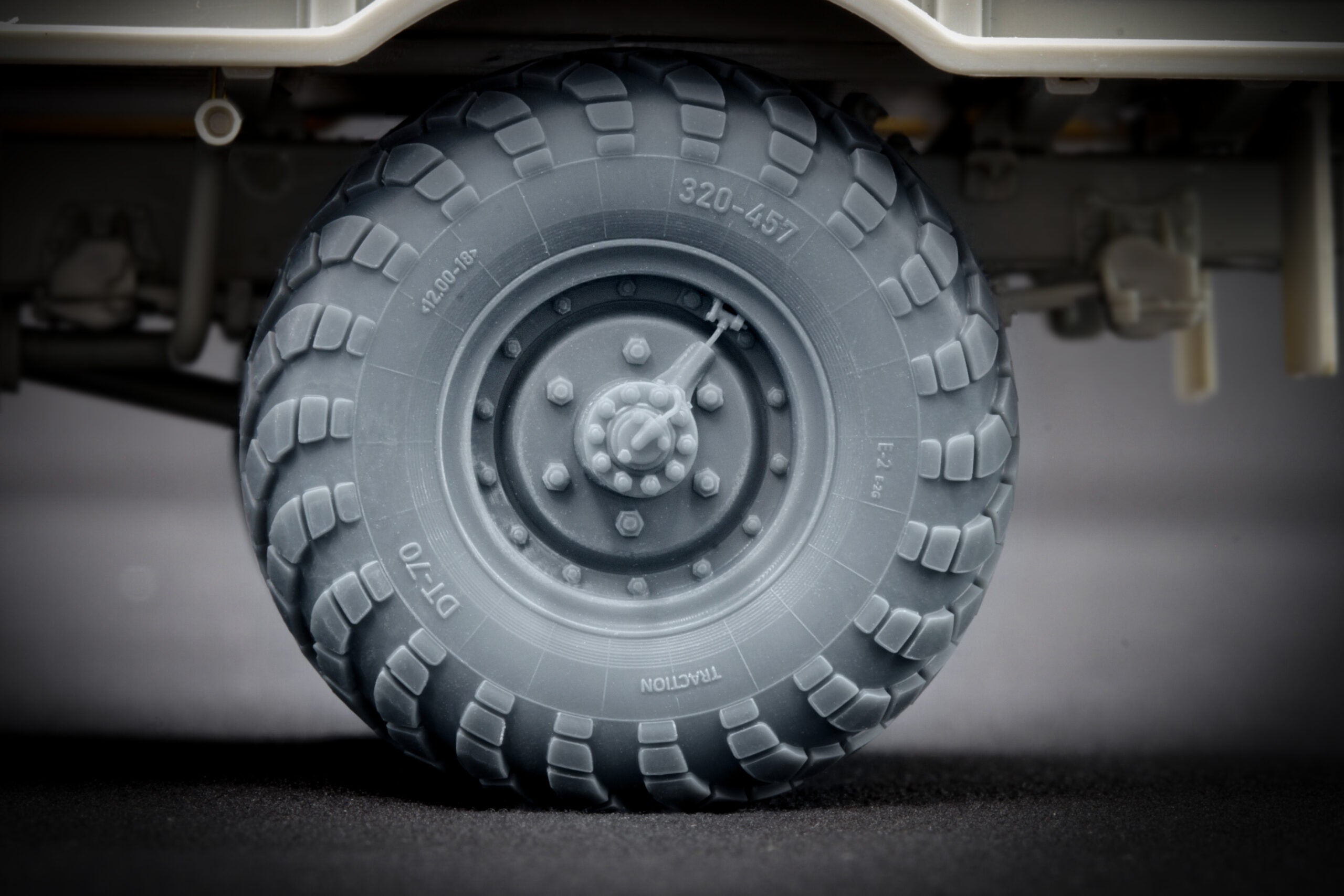 GAZ-66 Ordinary Wheel Set (forTrumpetermodel kit) 1:35 Scale X WM 35005