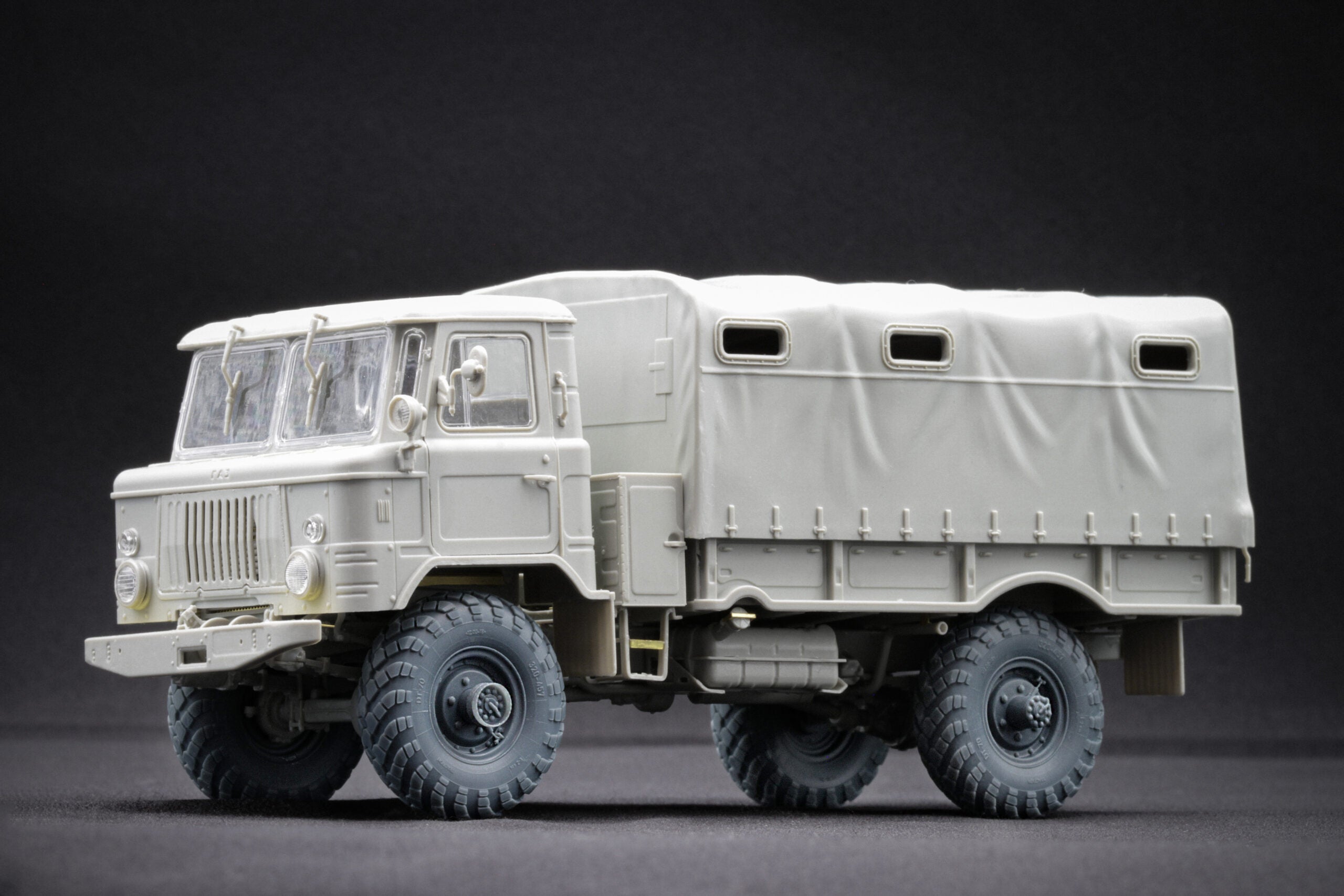 GAZ-66 Ordinary Wheel Set (forTrumpetermodel kit) 1:35 Scale X WM 35005