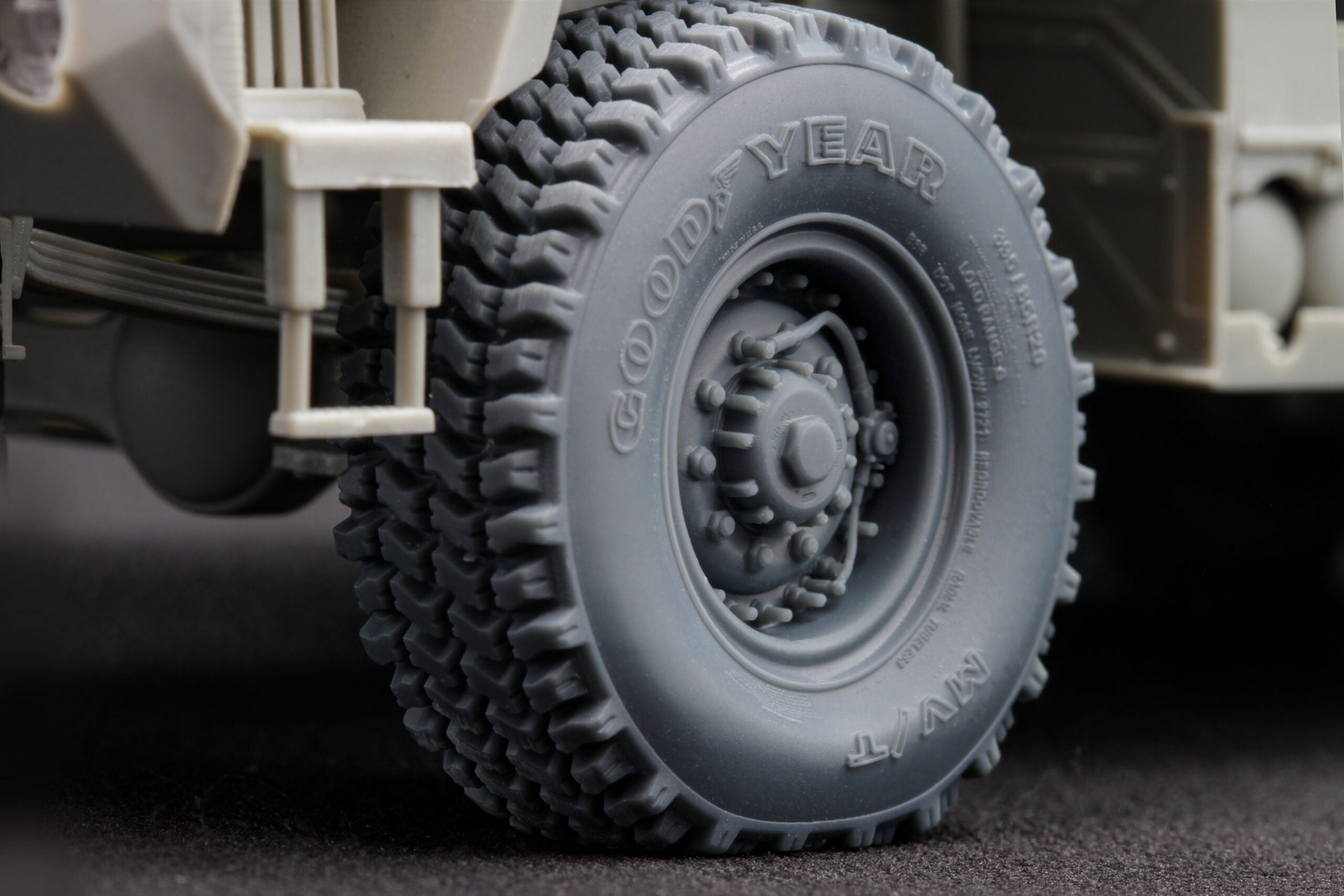 HIMARS Sagged Wheel Set with CTIS for Trumpeter (for Trumpeter model kit) 1:35 Scale X WM 35012S