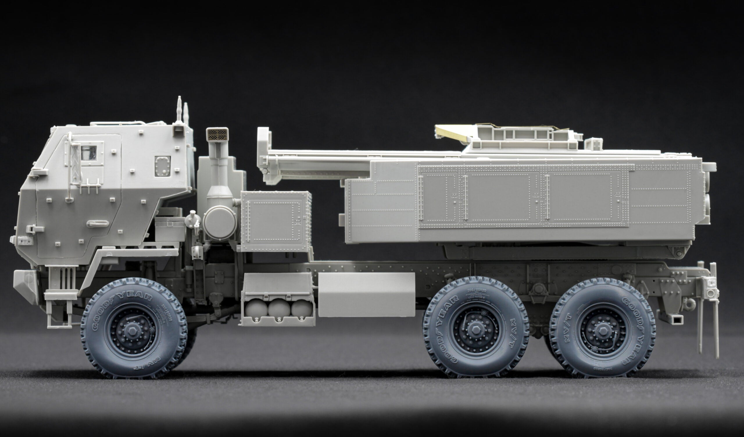 HIMARS Sagged Wheel Set with CTIS for Trumpeter (for Trumpeter model kit) 1:35 Scale X WM 35012S