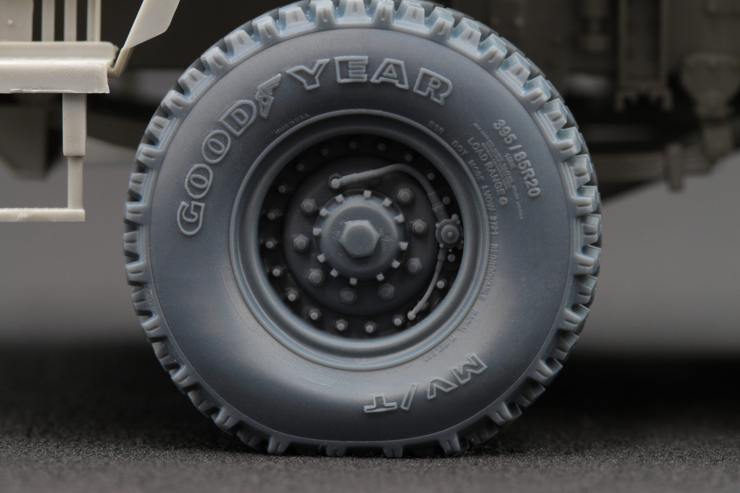 HIMARS Sagged Wheel Set with CTIS for Trumpeter (for Trumpeter model kit) 1:35 Scale X WM 35012S