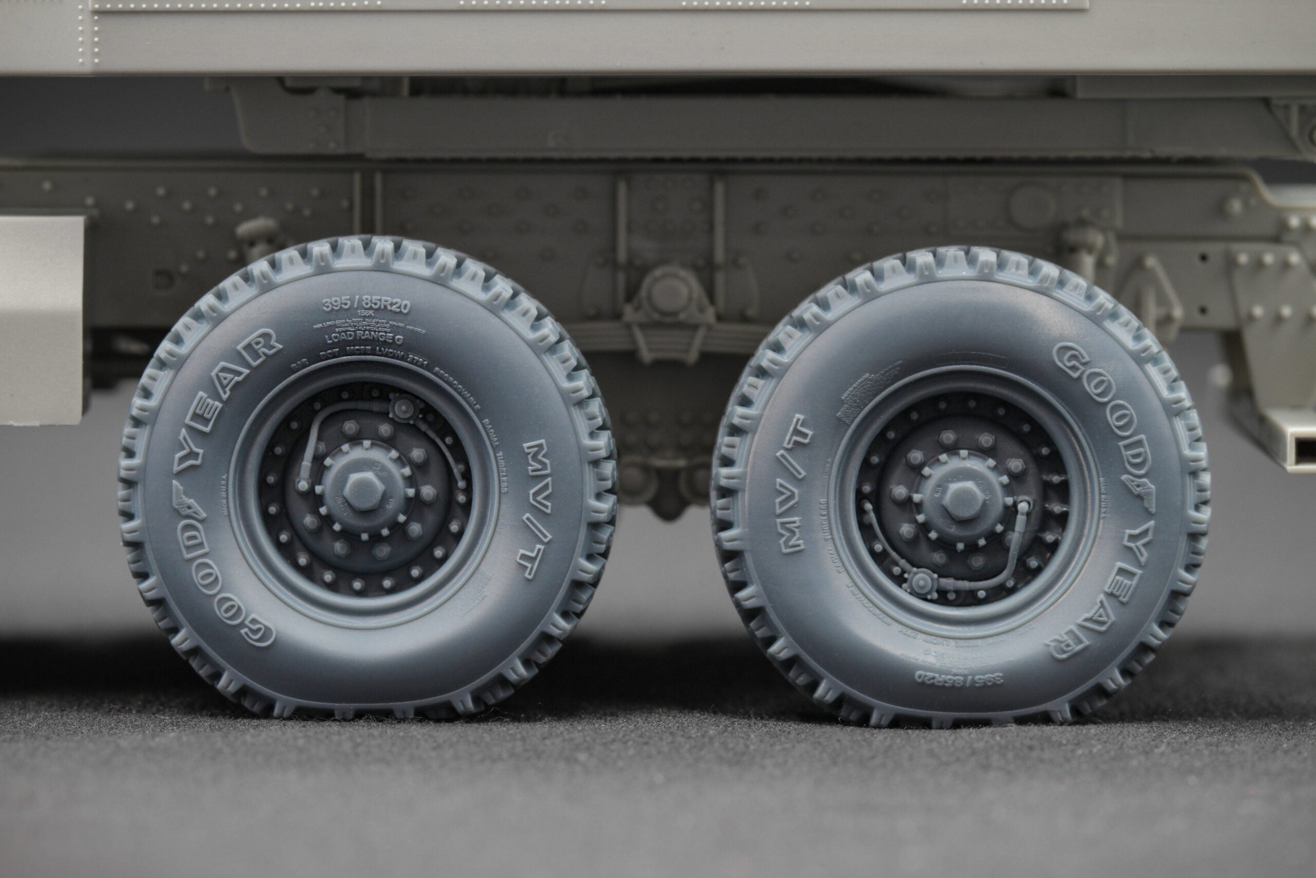 HIMARS Sagged Wheel Set with CTIS for Trumpeter (for Trumpeter model kit) 1:35 Scale X WM 35012S