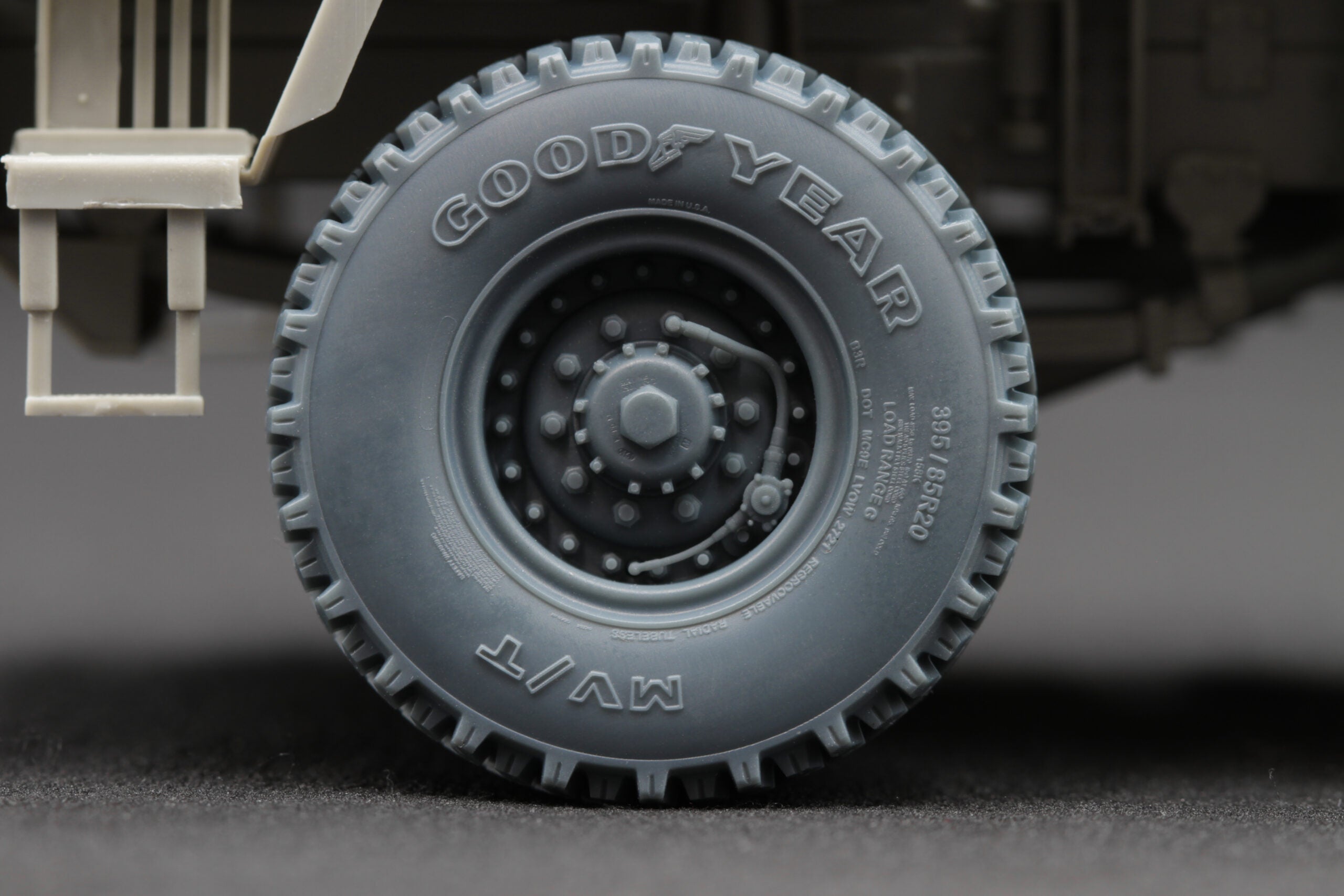 HIMARS Ordinary Wheel Set with CTIS for Trumpeter (for Trumpeter model kit) 1:35 Scale X WM 35012