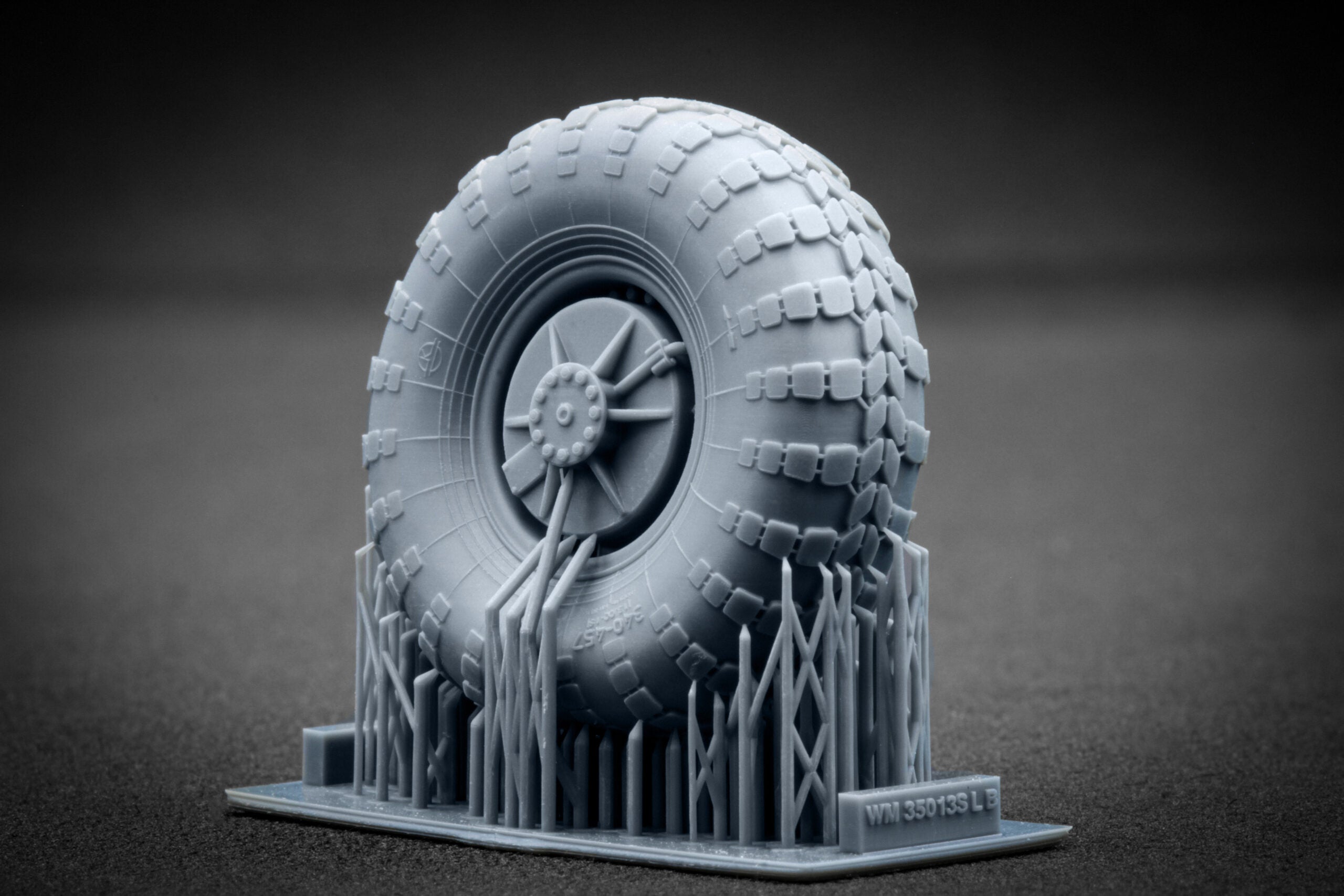 BRDM-2 Sagged Wheel Set (for Trumpeter model kit) 1:35 Scale X WM 35013S