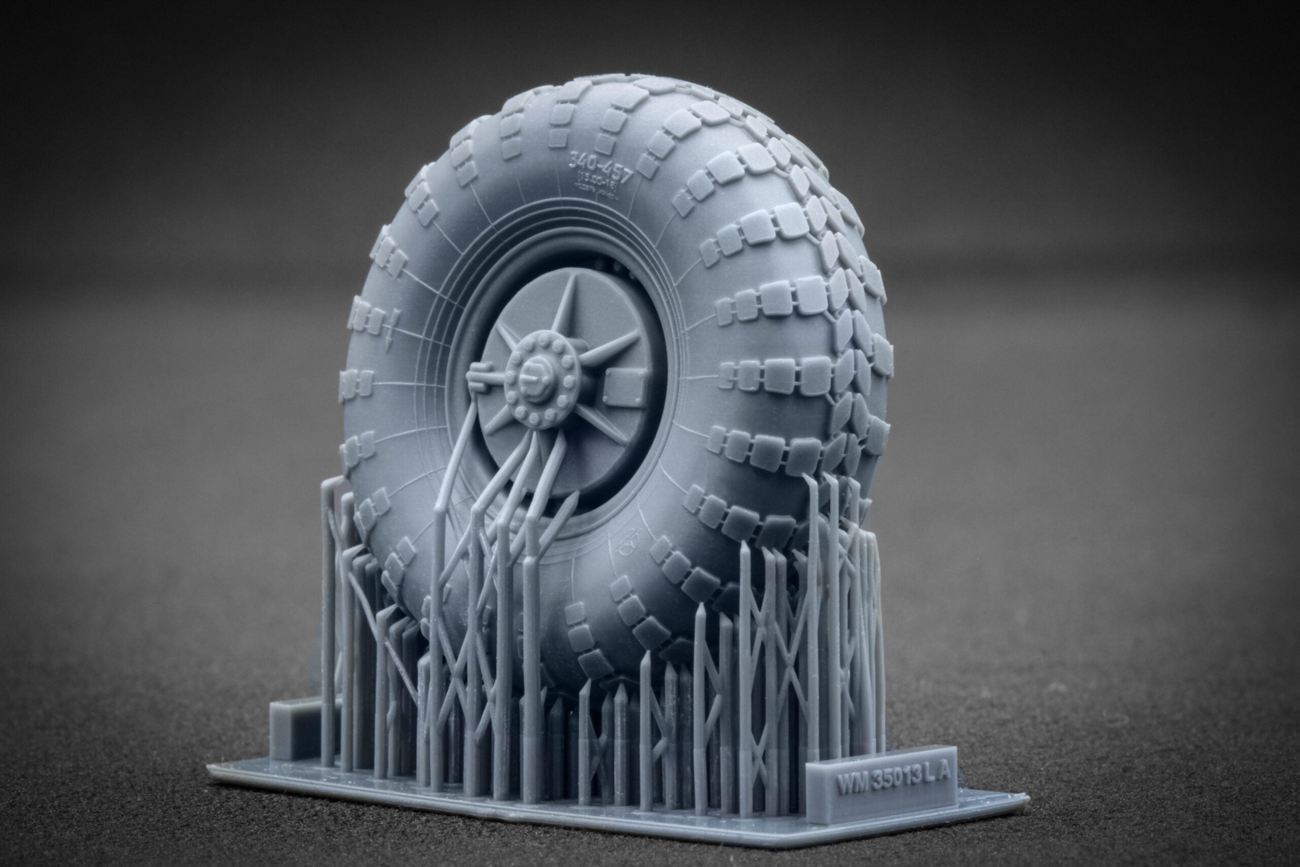 BRDM-2 Ordinary Wheel Set (for Trumpeter model kit) 1:35 Scale X WM 35013