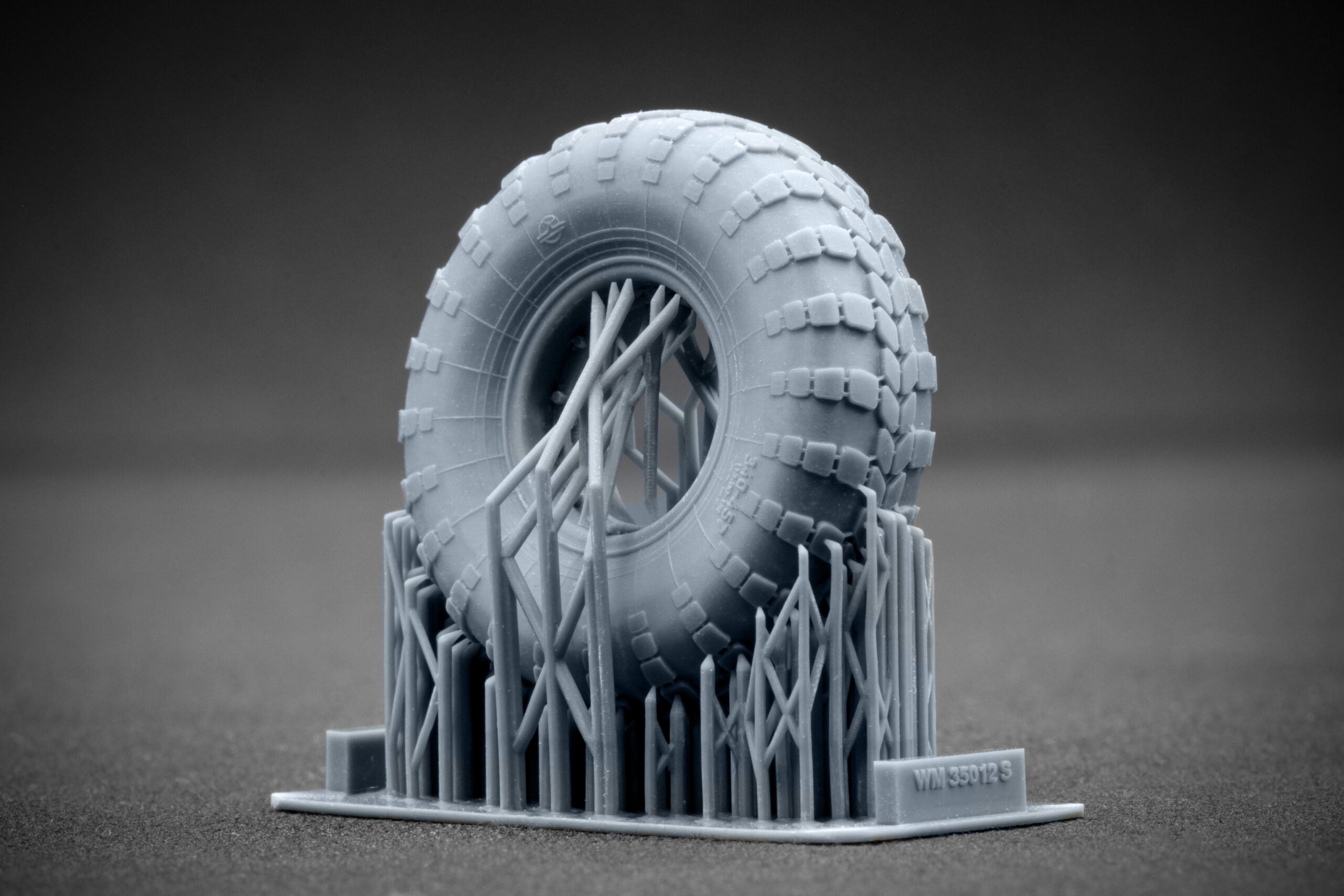 BRDM-2 Ordinary Wheel Set (for Trumpeter model kit) 1:35 Scale X WM 35013