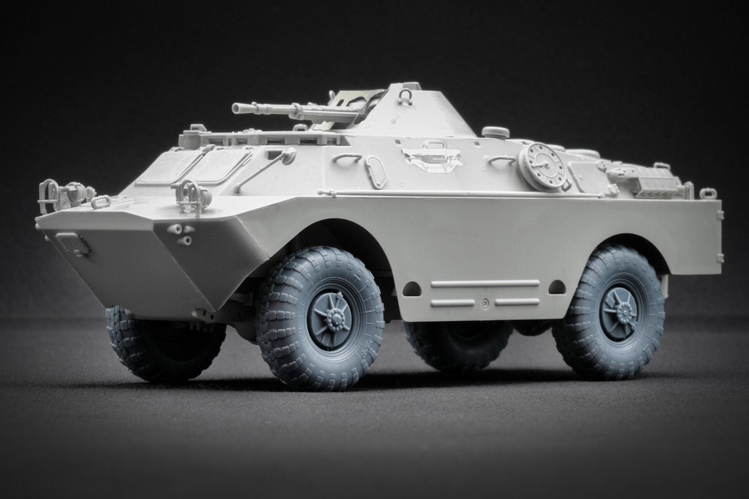 BRDM-2 Ordinary Wheel Set (for Trumpeter model kit) 1:35 Scale X WM 35013