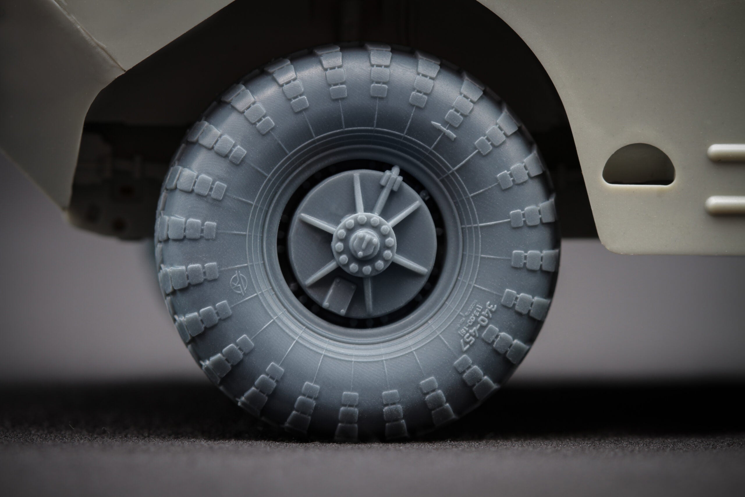 BRDM-2 Ordinary Wheel Set (for Trumpeter model kit) 1:35 Scale X WM 35013