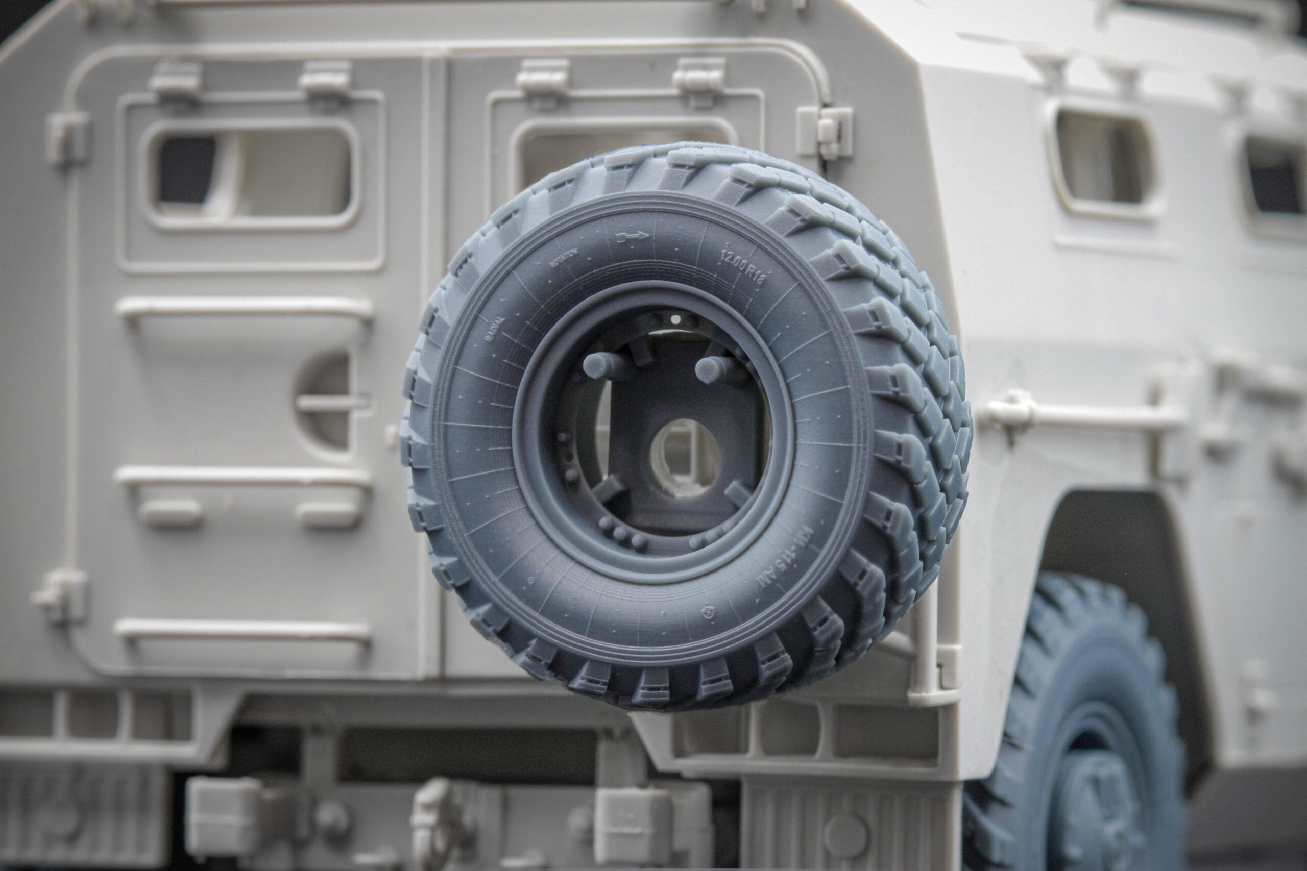 GAZ Tiger v1 Ordinary Wheel Set (for Meng model kit) 1:35 Scale X WM 35015