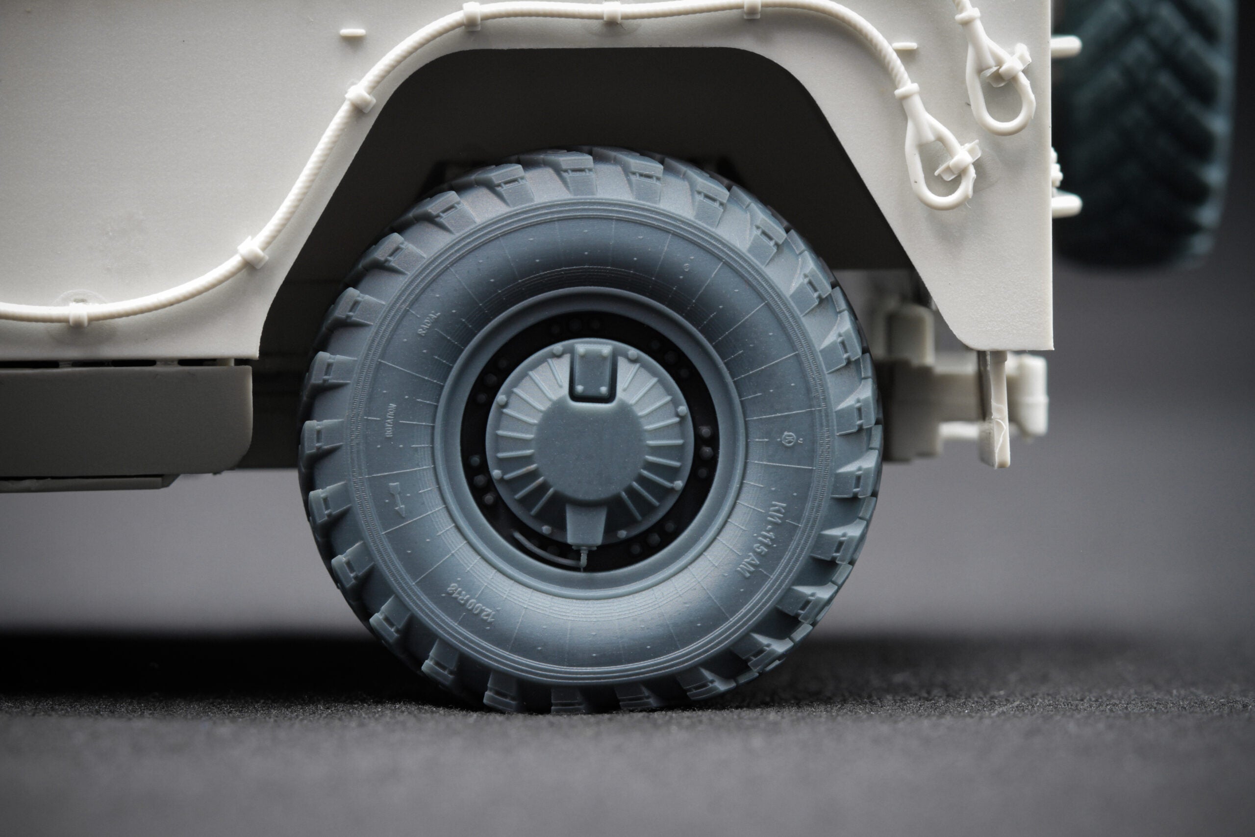 GAZ Tiger v2 Sagged Wheel Set (with protection) (for Meng model kit) 1:35 Scale X WM 35016S