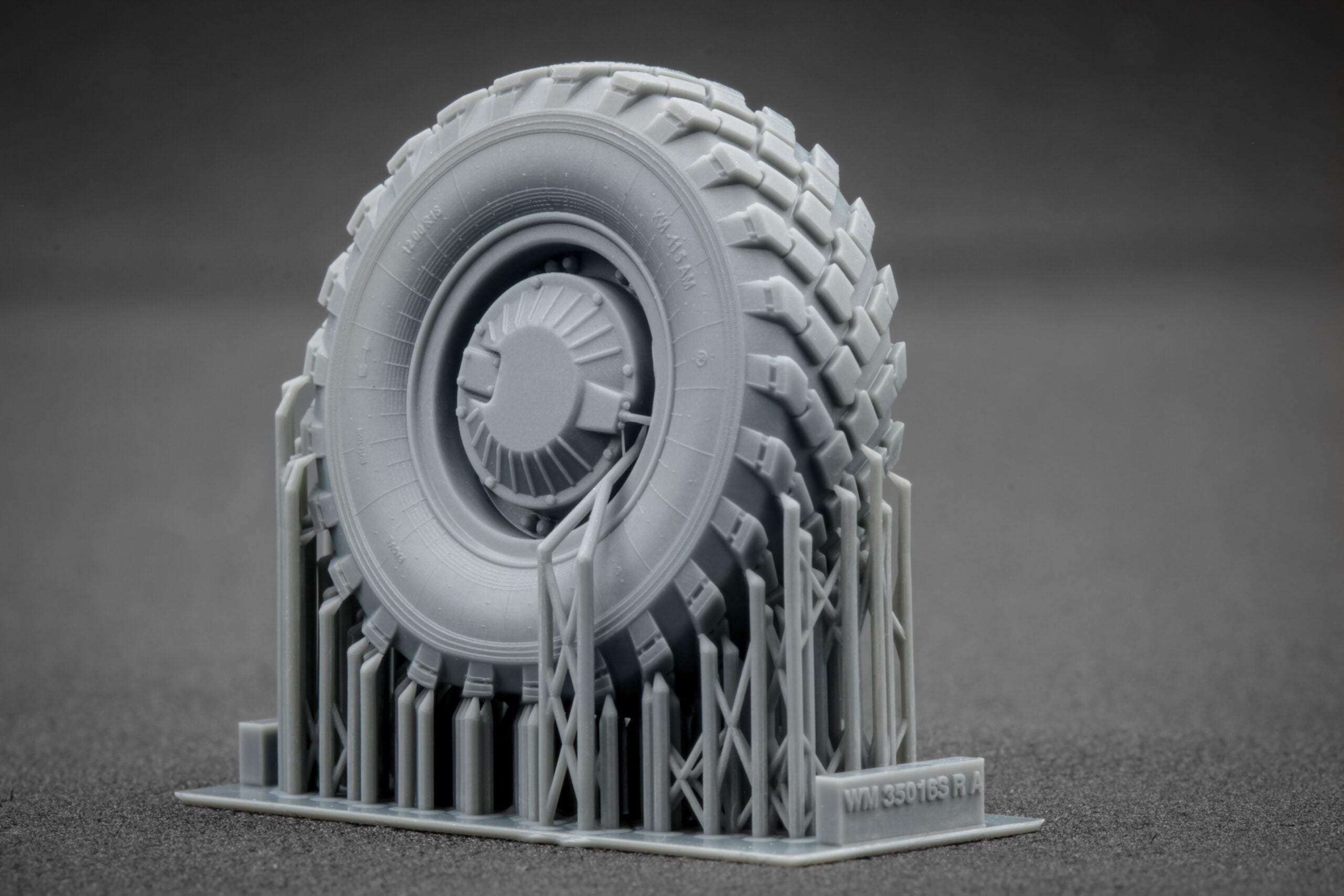 GAZ Tiger v2 Sagged Wheel Set (with protection) (for Meng model kit) 1:35 Scale X WM 35016S