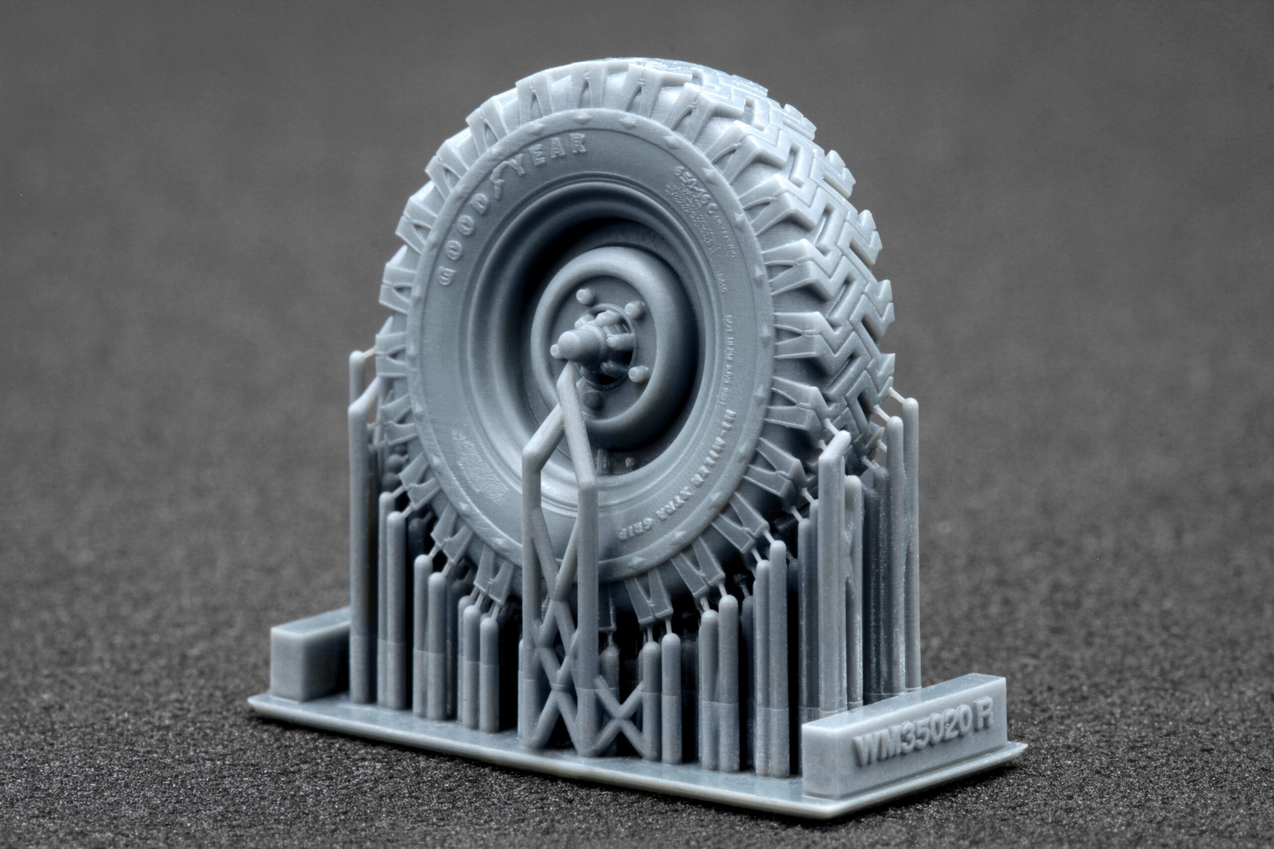 L. Rover 88 6.5 Ordinary Wheel Set (for AK-Interactive model kit) 1:35 Scale X WM 35020