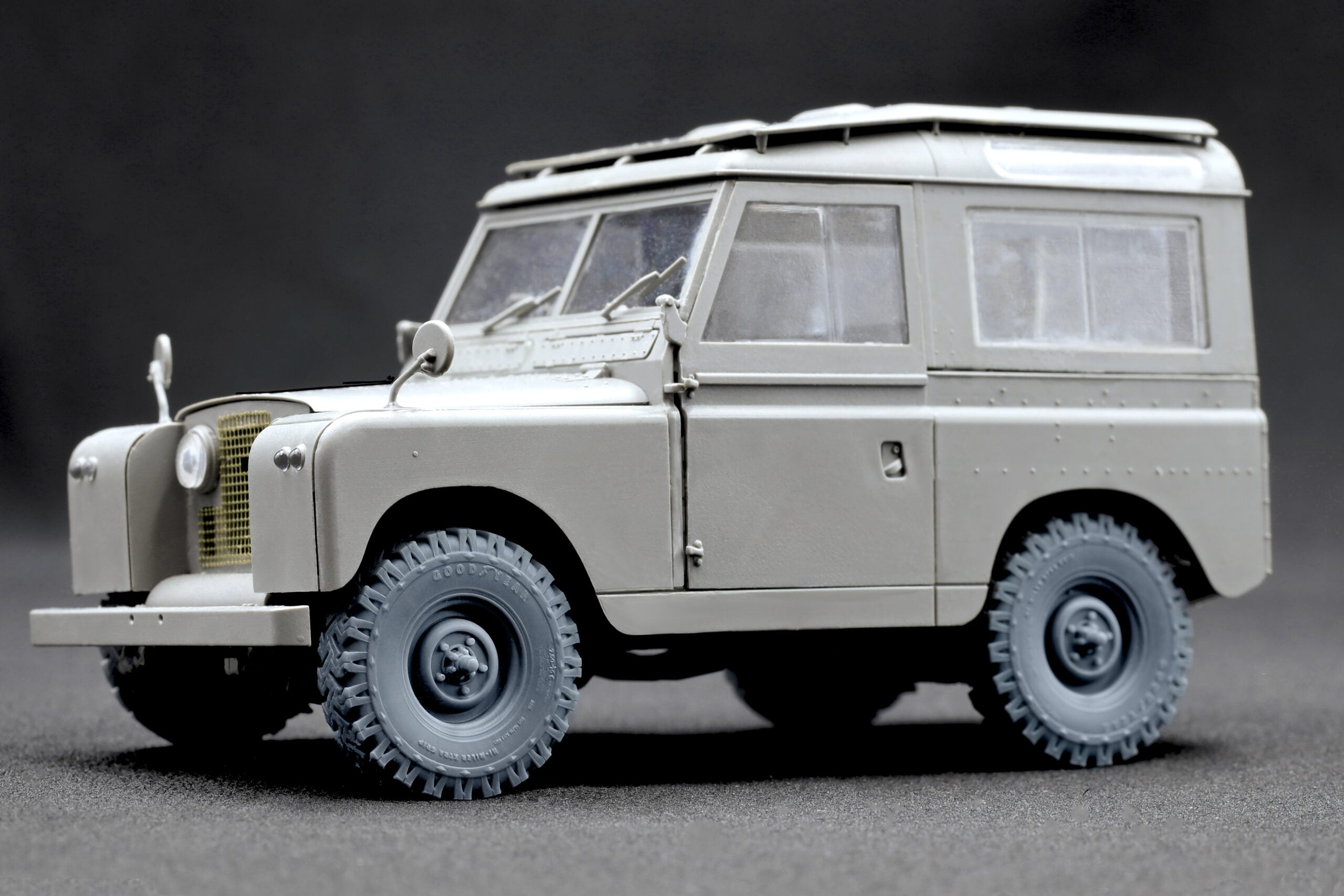 L. Rover 88 7.5 Ordinary Wheel Set (for AK-Interactive model kit) 1:35 Scale X WM 35021