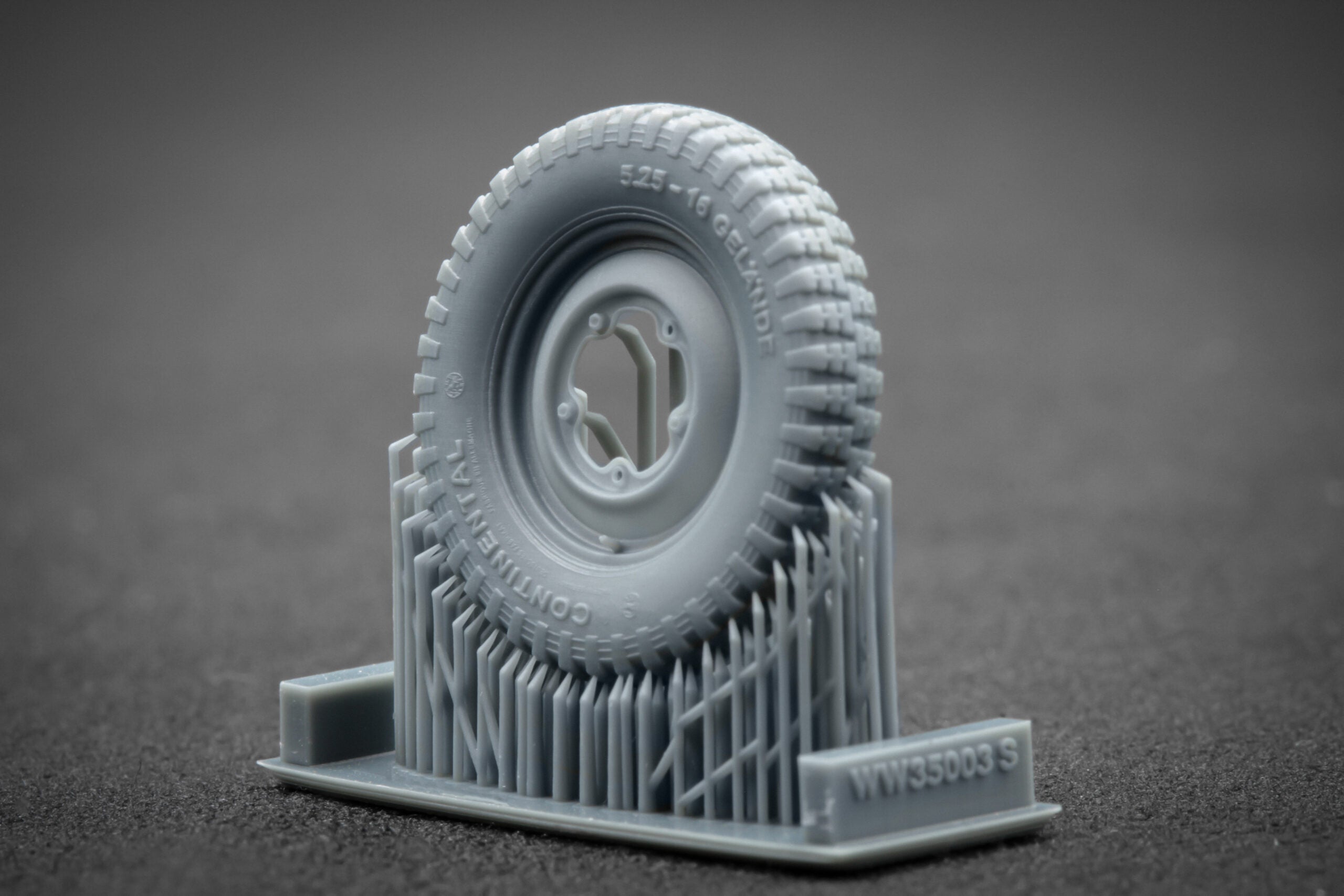 VW type 82 “Kübelwagen” Sagged Wheel Set (for Meng, Tamiya model kit) 1:35 Scale X WW 35003S
