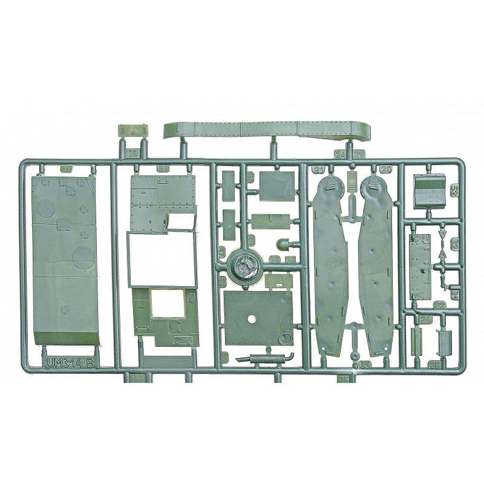 UMT 217 T-26 Soviet light tank Scale 1:72 Plastic Model Tank Kit