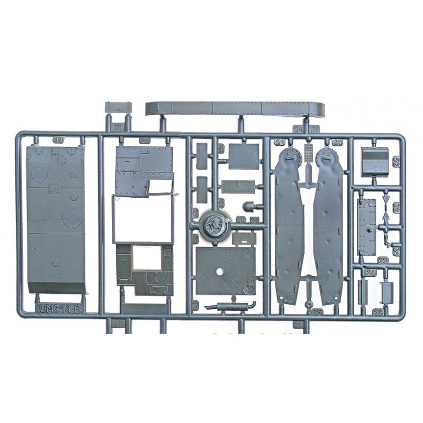 UMT 219 OT-130 Soviet flame-throwing tank Scale 1:72 Plastic Model Tank Kit