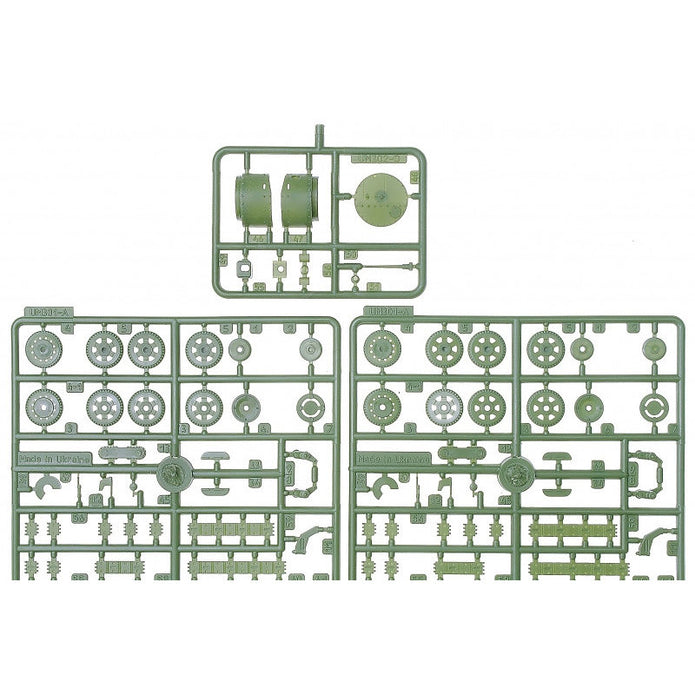 UMT 302 BT-2 Soviet wheel-track tank Scale 1:72 Plastic Model Tank Kit