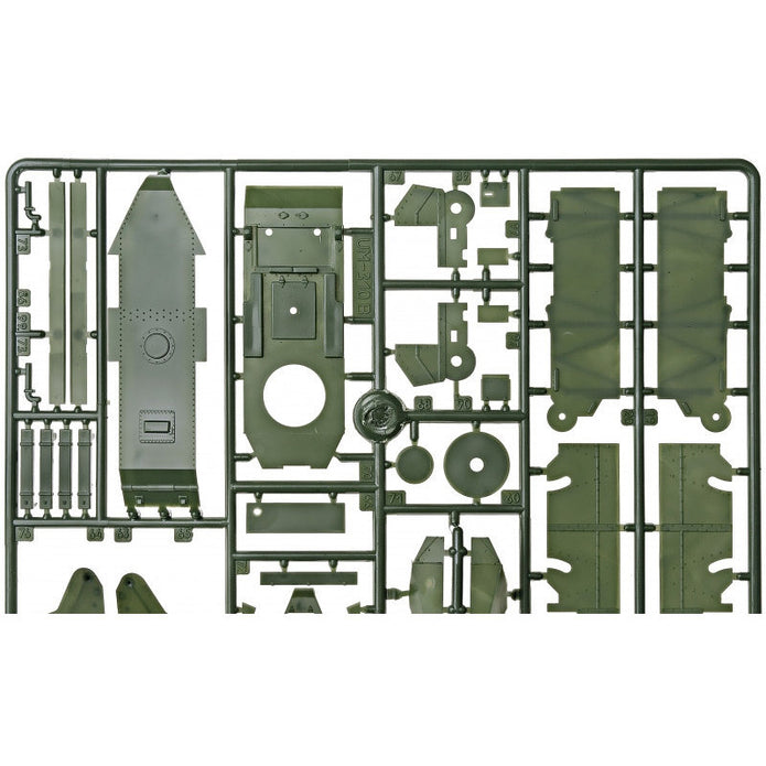 UMT 311 BT-7 WWII Soviet light tank (1937) Scale 1:72 Plastic Model Tank Kit