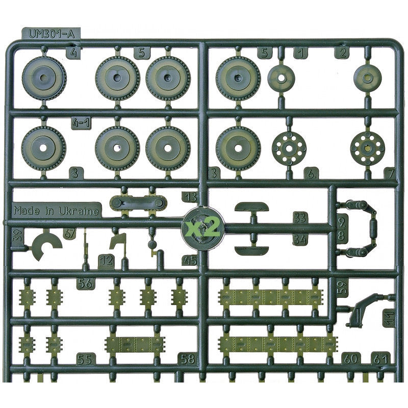 UMT 311 BT-7 WWII Soviet light tank (1937) Scale 1:72 Plastic Model Tank Kit