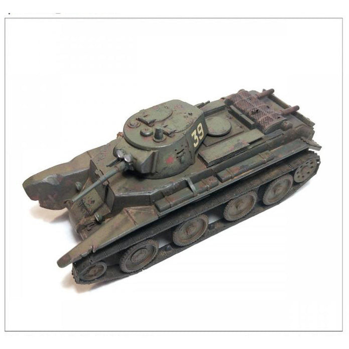 UMT 311 BT-7 WWII Soviet light tank (1937) Scale 1:72 Plastic Model Tank Kit