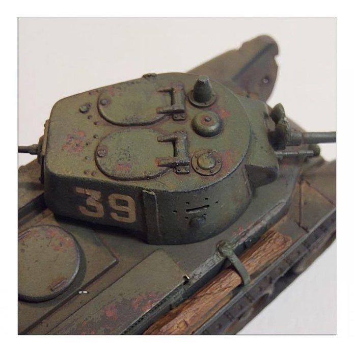UMT 311 BT-7 WWII Soviet light tank (1937) Scale 1:72 Plastic Model Tank Kit