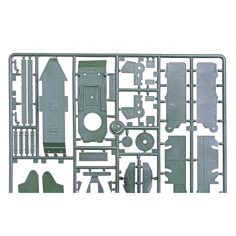 UMT 312 BT-7A Soviet wheel-track tank Scale 1:72 Plastic Model Tank Kit