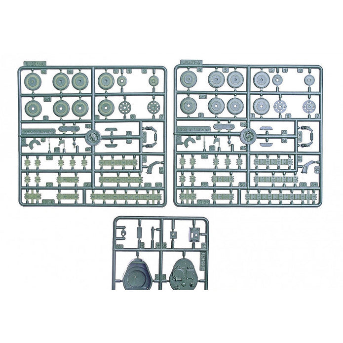 UMT 312 BT-7A Soviet wheel-track tank Scale 1:72 Plastic Model Tank Kit